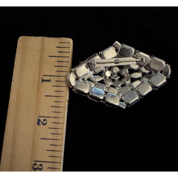 Vintage Art Deco Brooch Silver and Rhinestones Pin Closure Diamond Shape - Picture 6 of 6